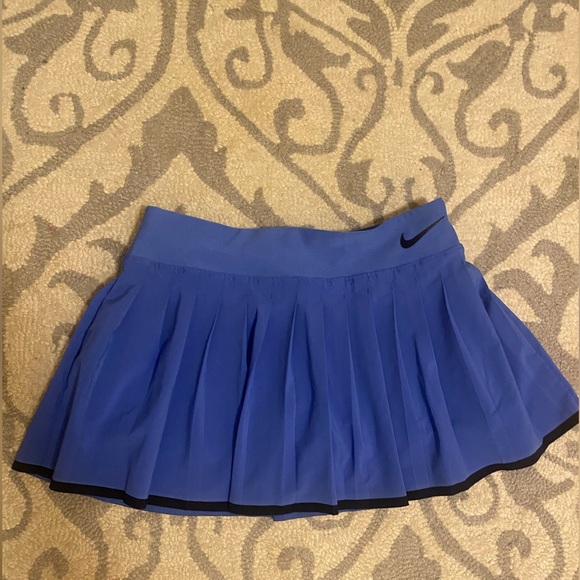 Nike tennis skirt - Picture 1 of 3
